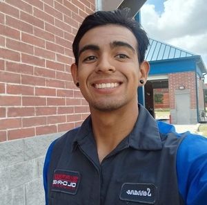 Meet your Posher, Alejandro